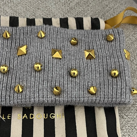 ❌ON SALE❌LELE SADOUGHI AUTHENTIC LIGHT GREY 14K GOLD-PLATED STUDDED EAR WARMER - Picture 4 of 17